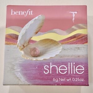 Benefit Cosmetics Silky-Soft Powder Blush -‎ Shellie - warm seashell pink